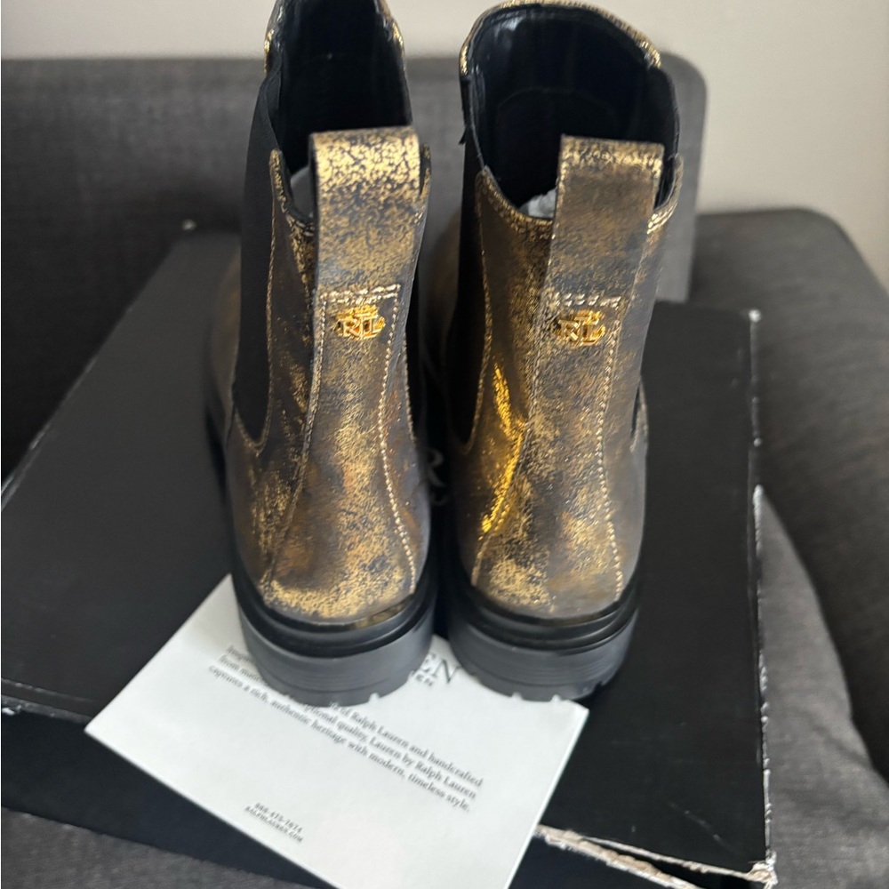 Lauren Ralph Lauren Corinne Bootie black bronze
#10 - Picture 4 of 12